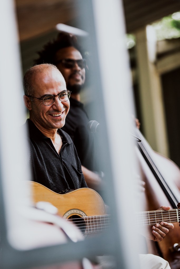 Iranische Liedermacher in Konzert